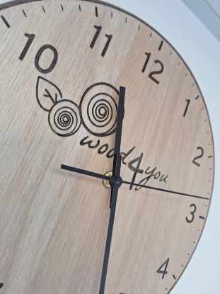 Orologio da parete personalizzato in compensato di okoumé